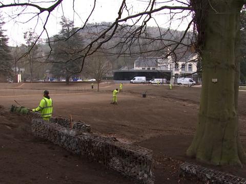 Le Parc de Hauster et le Château des Thermes en pleine reconstruction