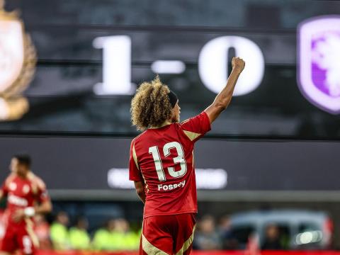 Le Standard bat le Beerschot, réduit à dix, 1-0 