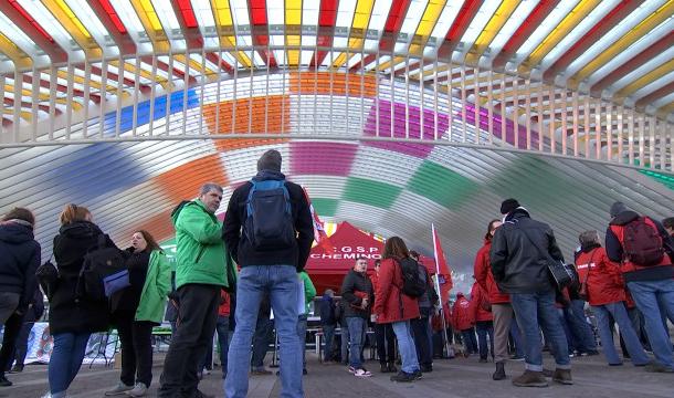 Les cheminots manifestent aux Guillemins 