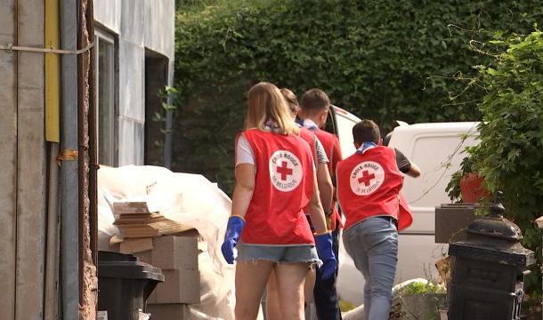Les scouts de Modave en aide aux sinistrés avec la Croix-Rouge