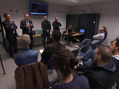 Liège : réunion citoyenne sur le taser 