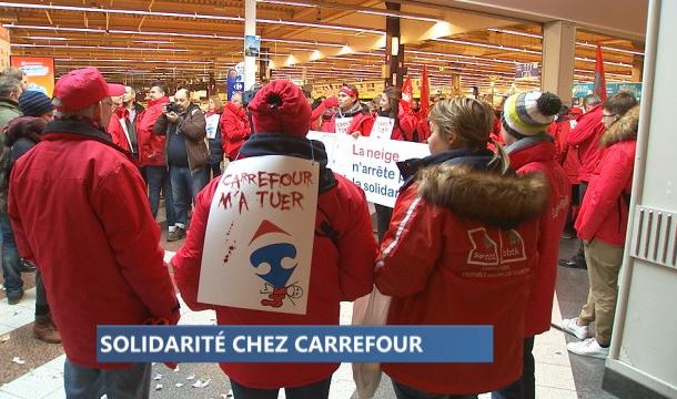 Manifestation devant le Carrefour Belle Ile