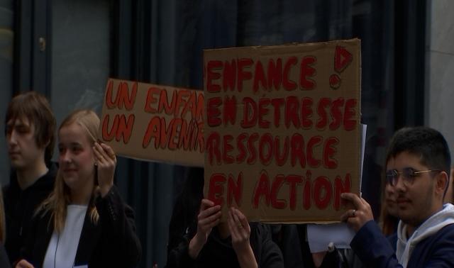 Manifestation pour l'aide à l'enfance à Liège