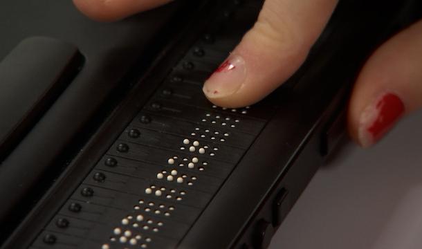 Mila, élève en 4e secondaire : "le Braille, c'est mon quotidien"