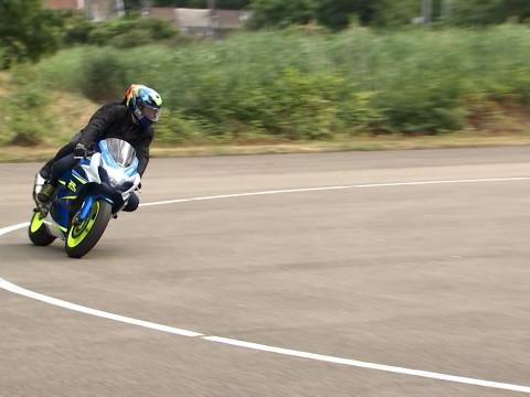 Moins de vroum vroum chez les motards ?