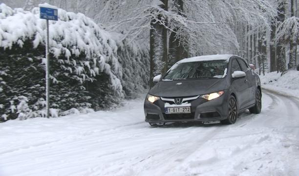 Conduite sur neige: comment s'y prendre ?