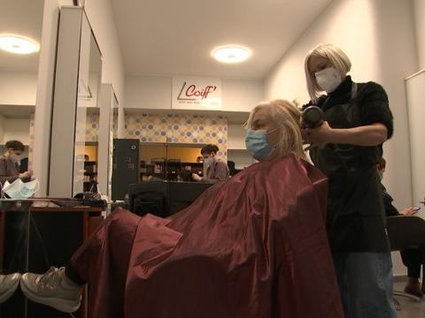 Reprise en force pour les salons de coiffure