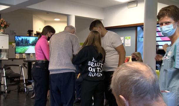 Semaine des aidants proches : des jeunes animent une maison de repos à Soumagne
