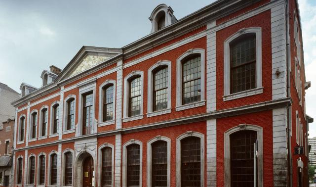 Un moulin, un abri anti atomique, un hôtel du XVIIIe siècle, une ancienne salle de cinéma...et un des plus beaux villages wallons