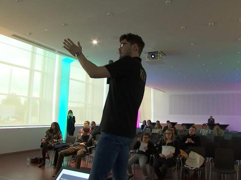 VOL 18-30 pour aider les jeunes à se lancer dans la vie active