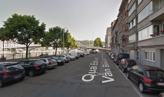 A la vue des policiers, il jette la cocaÍŽne sous une voiture