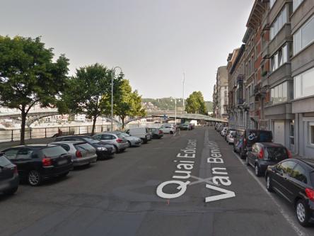 A la vue des policiers, il jette la cocaÍŽne sous une voiture