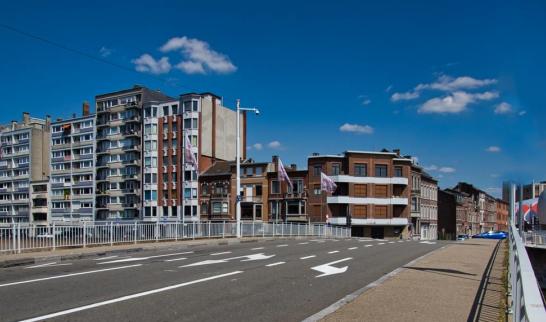 Deux policiers désincarcérés de leur véhicule de fonction après un accident à Liège