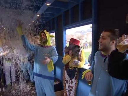 Carnaval à Houtain-Saint-Siméon: le cortège en apothéose 