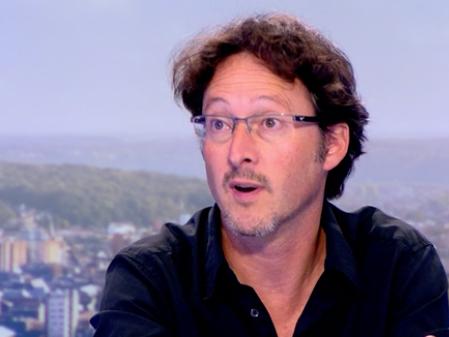 Documentaire : "Saint Nicolas est socialiste" . Son réalisateur, David Leloup, invité du JT