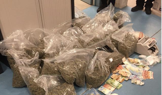 Drogue, alcool et argent : importante saisie opérée par la police de Liège 