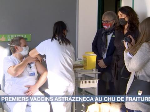 Les premiers vaccins Astrazeneca en milieu hospitalier
