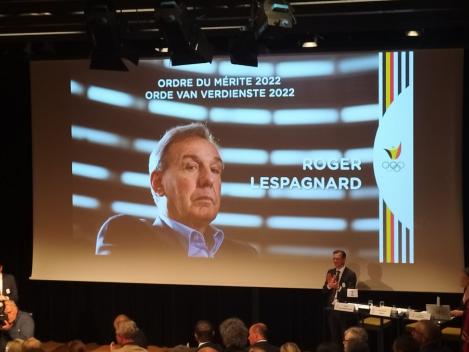 Roger Lespagnard reçoit l'Ordre du Mérite du COIB