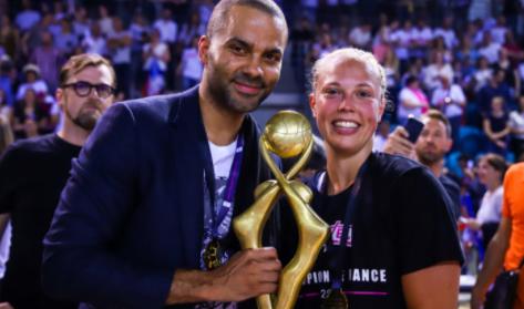Tony Parker ravi du retour de Julie Allemand à Lyon  
