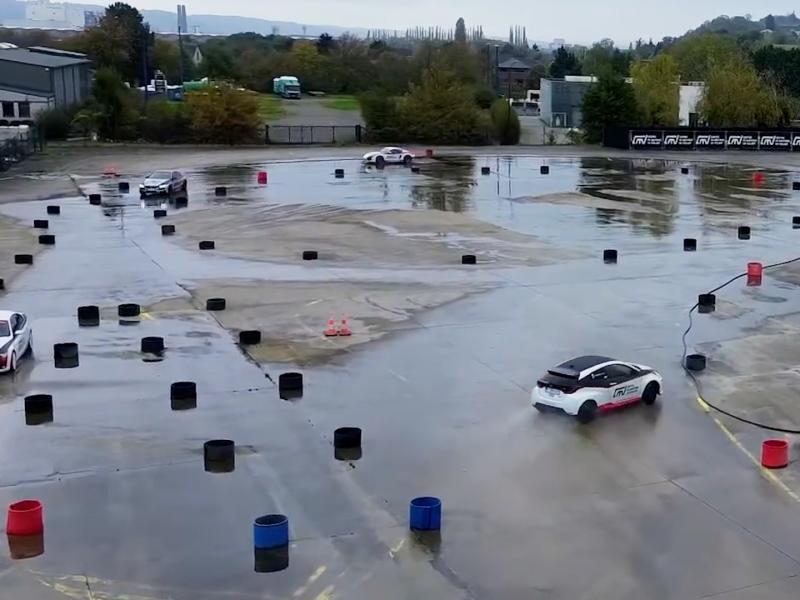 Le Centre de Maîtrise du Volant quitte la piste