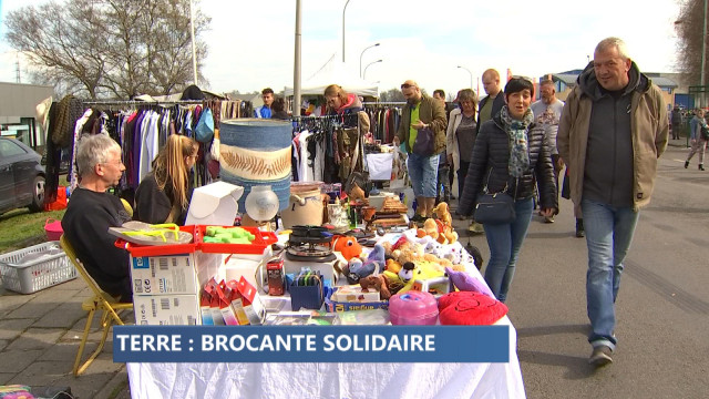 La brocante solidaire de Terre pour une Autre Terre