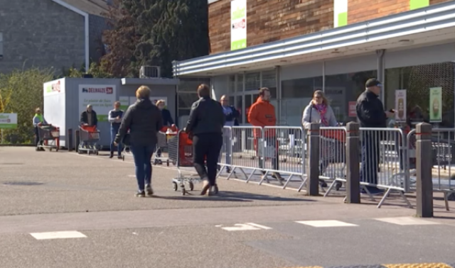 La fin des files d'attente devant les commerces ?
