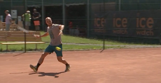 Le tennis entre à l'école avec Steve Darcis