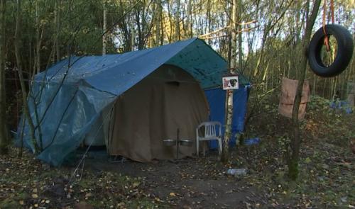 Un camp de sans-abri pas comme les autres !