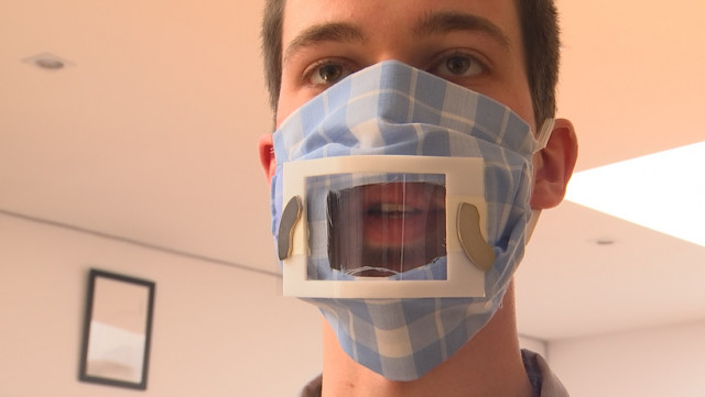 Masques transparents pour lecture labiale