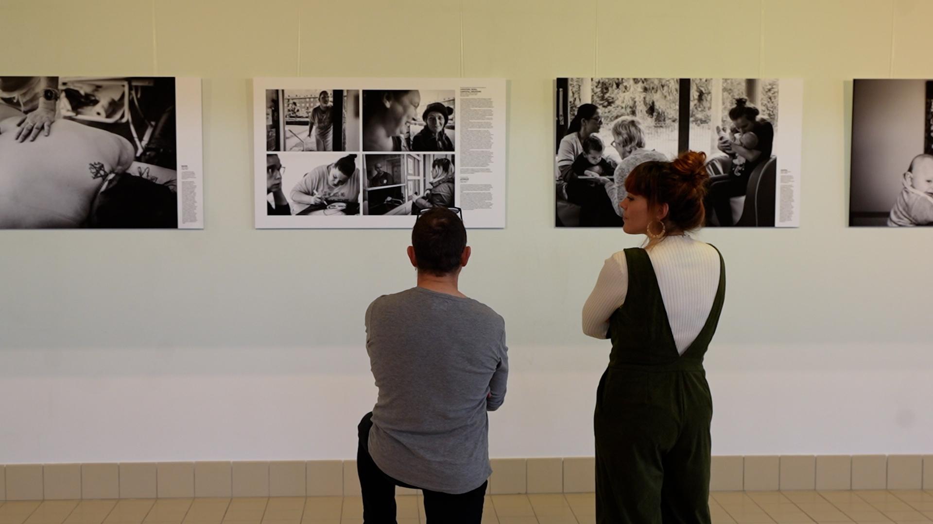 "Cordons", photos et textes, à la Cité Miroir