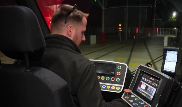 Tram : les premiers conducteurs avec les voyageurs