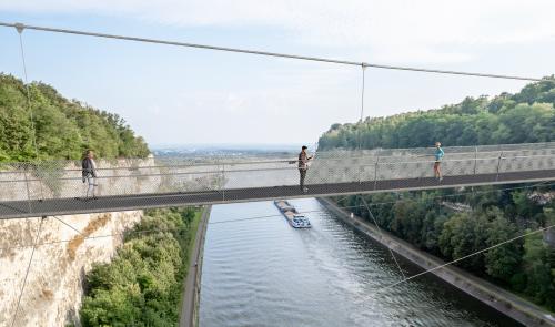 Construction de la plus haute passerelle de Belgique