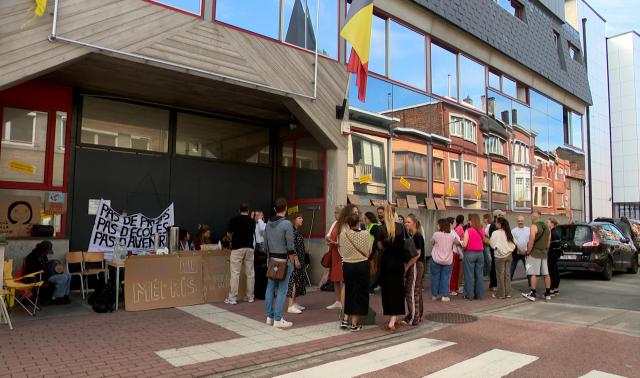 CE1D, CESS : les manifestants bloquent les dépôts