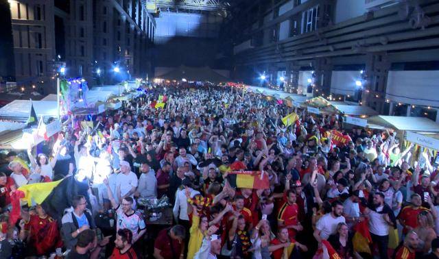 Les Diables Rouges font vibrer Seraing en pleine nuit