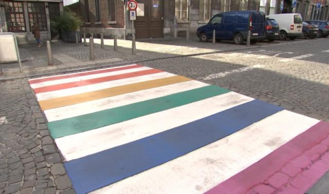 Passage pour piétons arc-en-ciel à Liège !