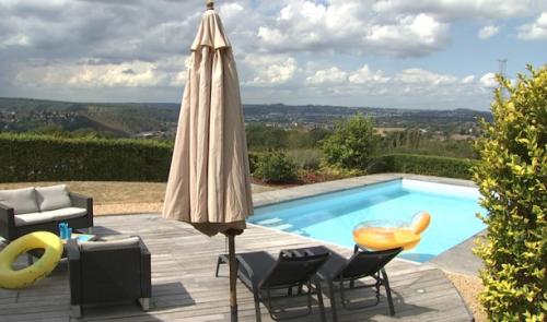 Chaudfontaine: piscine privée à louer !