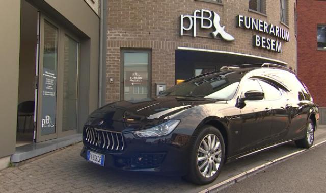 Rejoindre sa dernière demeure en Maserati, c'est possible !