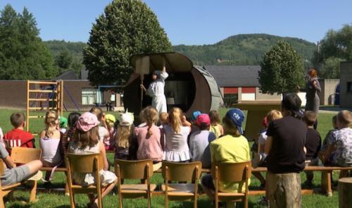 Spectacle dans les Open plaines d'Engis