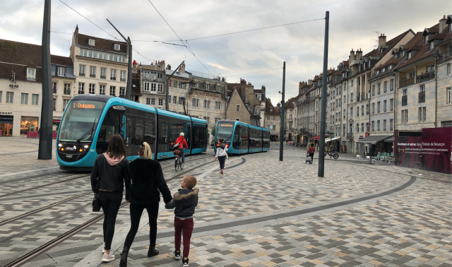 Tram En Commun S2#7 : la vie avec le tram, à Besançon