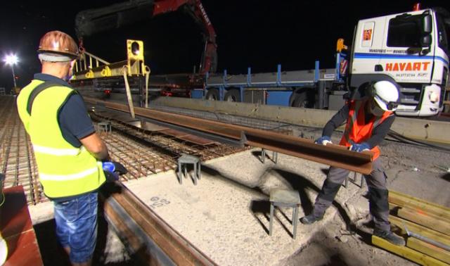 Tram : les premiers rails posés sur le pont Atlas