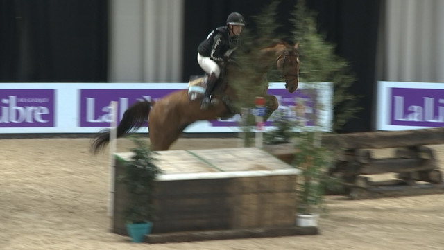 Jumping : ambiance de feu au cross indoor !