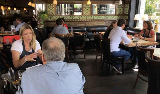 Quand les notaires reçoivent les citoyens dans un café !