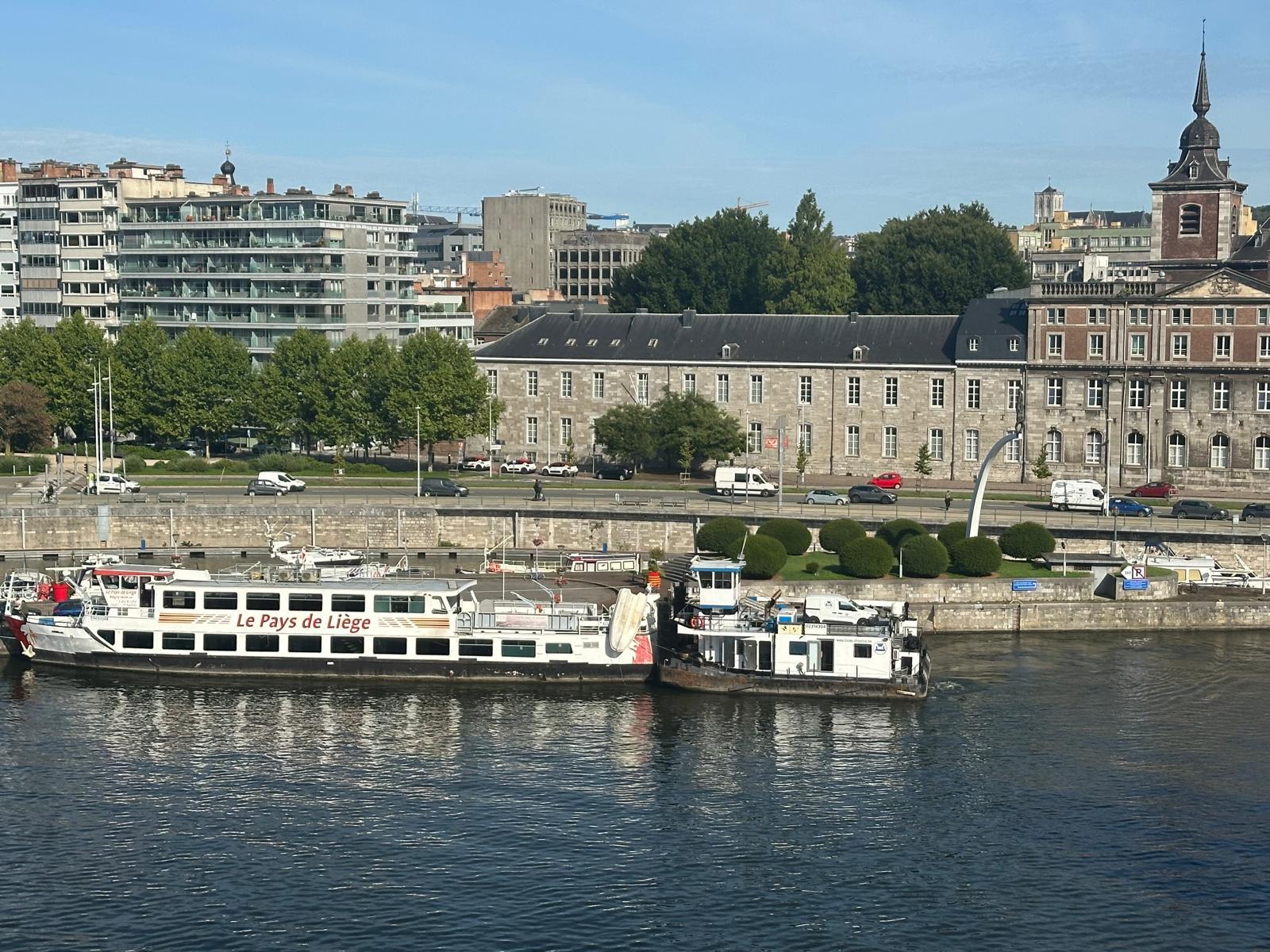 "Le Pays de Liège" a quitté le port des yachts