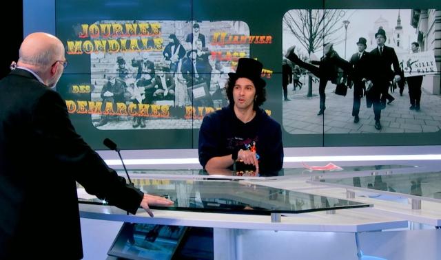 Invité : parcourir le centre de Liège en adoptant une démarche ridicule, pourquoi pas !