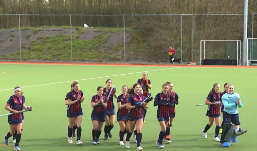 Hockey sur gazon: les dames de l'Old Club assurent le minimum syndical pour espérer le maintien