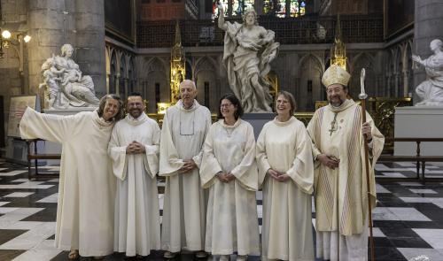 Une première en Belgique, le diocèse de Liège institue cinq ministres laïcs