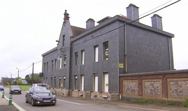 Qui veut acheter le poste de police ? 