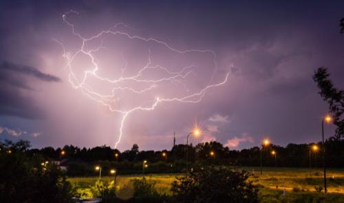 Soleil et puis orages potentiellement violents et photogéniques