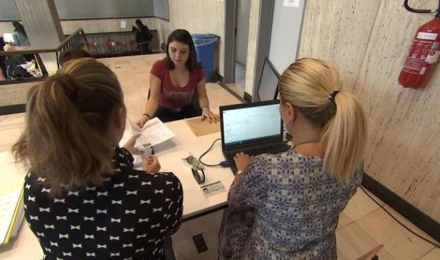 Etudiants français en kiné et logopédie : on fait la file !