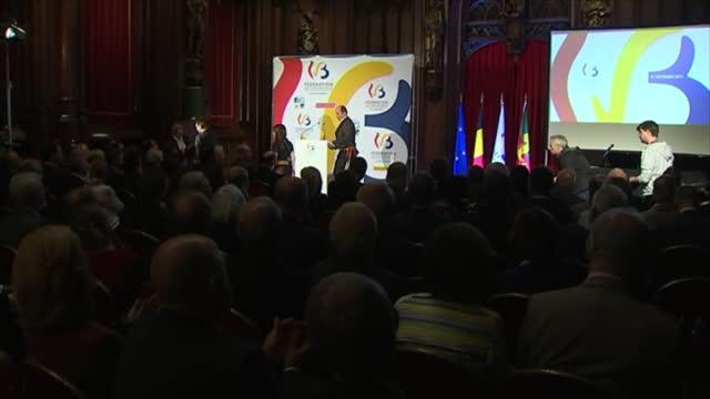 Fédération Wallonie-Bruxelles : "Tenir la barre"